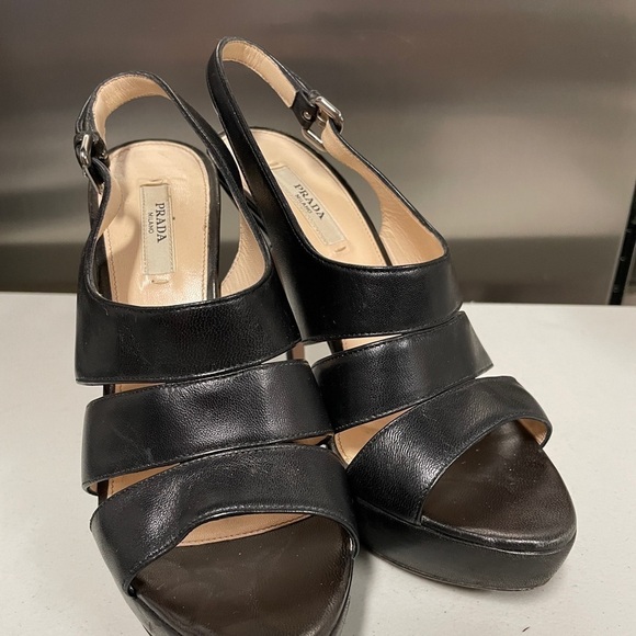Prada heels 36.5 - Picture 3 of 3